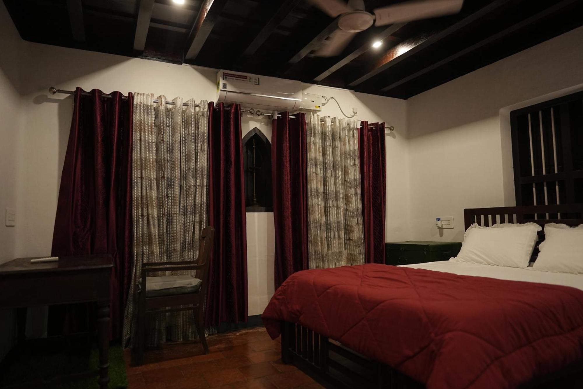 Kayyalas Courtyard Thrissur Экстерьер фото
